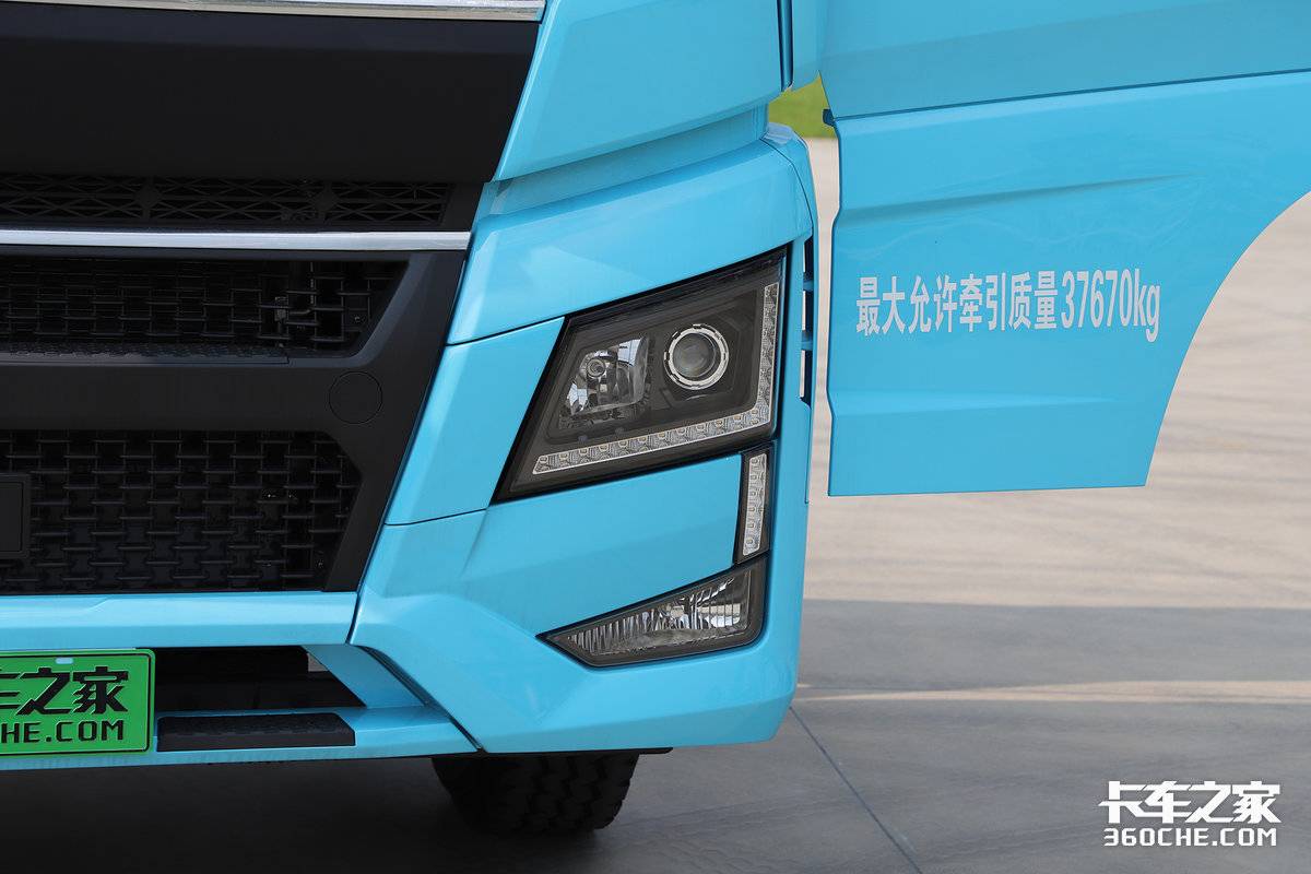 350-degree battery Sany new heavy truck battery life broke 200km.