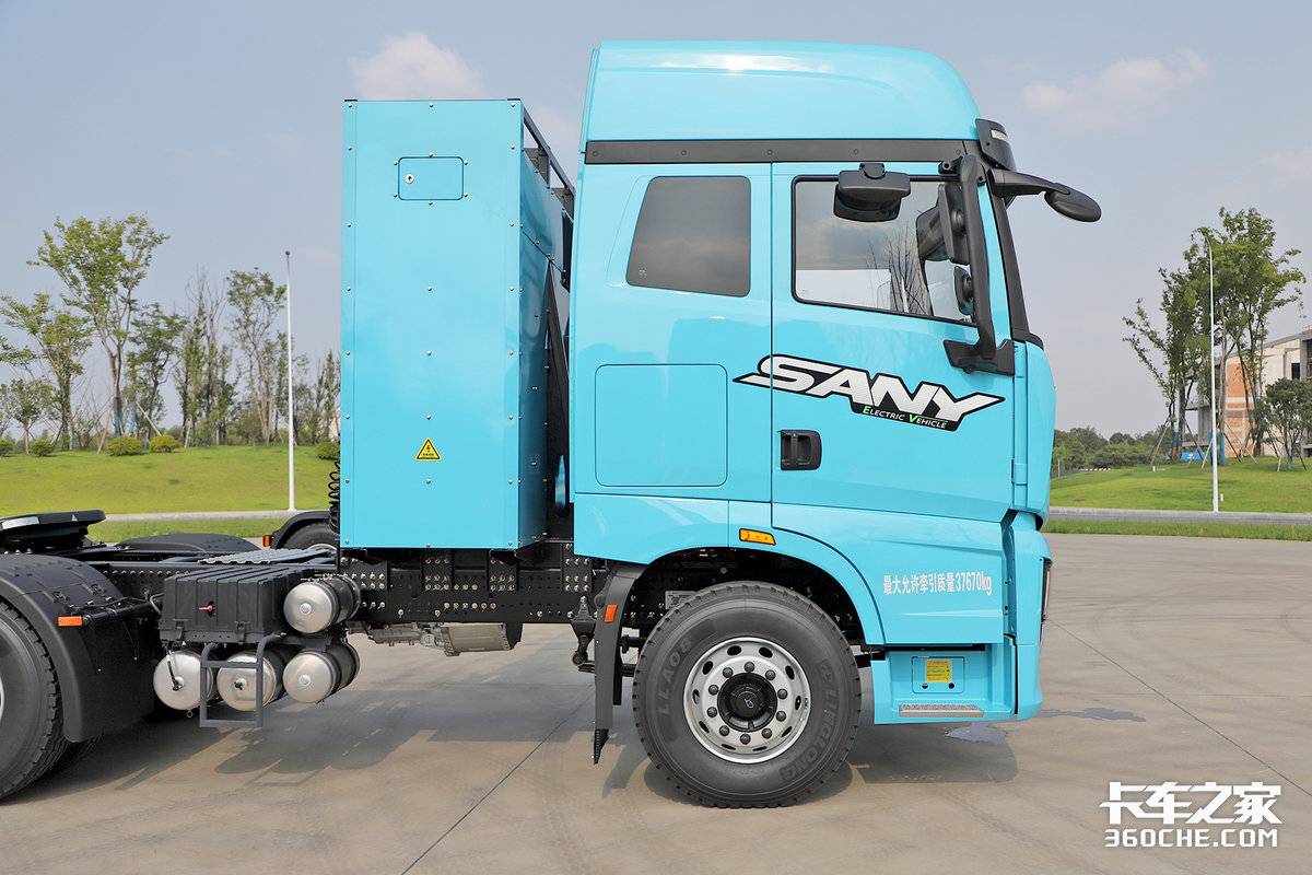350-degree battery Sany new heavy truck battery life broke 200km.