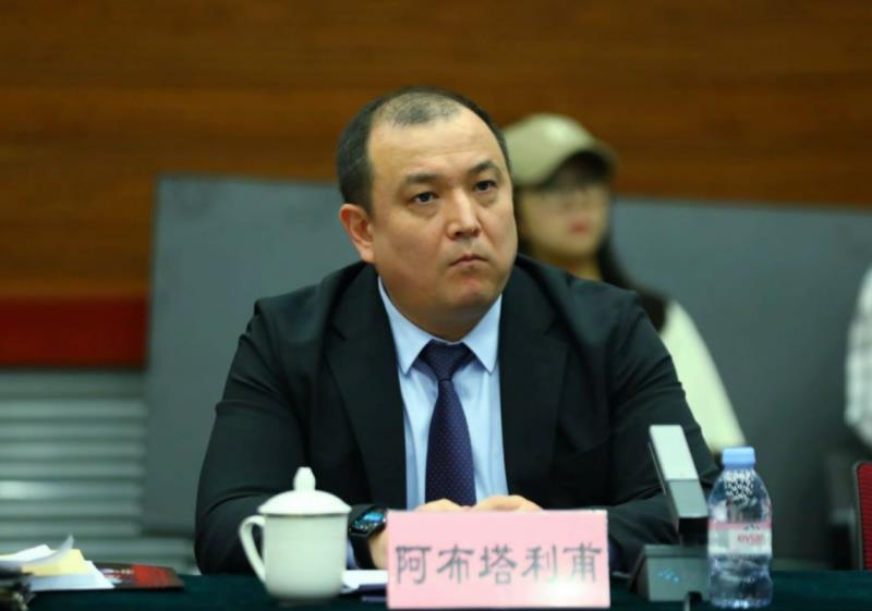The cinema film "Chang 'an Chang 'an" expert viewing seminar was held in Beijing. Industry experts believe that it has filled the gap in the film with the theme of "Belt and Road" _fororder_ Speech by Abu Talifu, Political Counselor of Kazakh Embassy in China