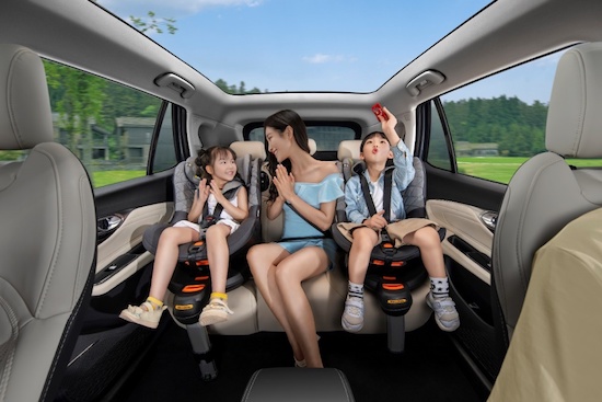 More AI family SUV 2024 AION V Plus listed _fororder_image005